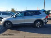 ✅ 2023 Volkswagen Tiguan S • VIN: 3VVRB7AX6PM128936 • Лот: 43429530. Опубликован ранее на IAAI с пробегом 51 069 миль. Бесплатный доступ к архиву аукционных продаж из США и подробный отчёт об истории автомобиля на DreamBid. Изображение 15.
