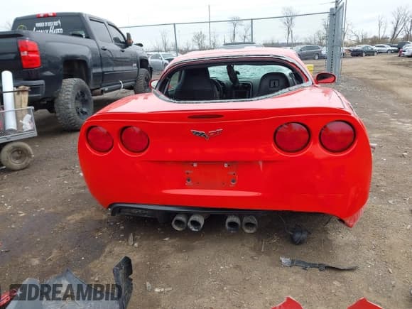 ✅ 2011 Chevrolet Corvette Z16 Grand Sport 3LT • VIN: 1G1YW2DW6B5110075 • Lot: 41858672. Listed on IAAI with 69,862 mi. Free auction sales archive from the USA and detailed vehicle history report at DreamBid. Image 17.
