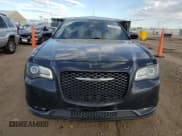 ✅ 2017 Chrysler 300 S • VIN: 2C3CCAGG7HH597527 • Lot: 85883135. Listed on Copart with 141,584 mi. Free auction sales archive from the USA and detailed vehicle history report at DreamBid. Image 5.