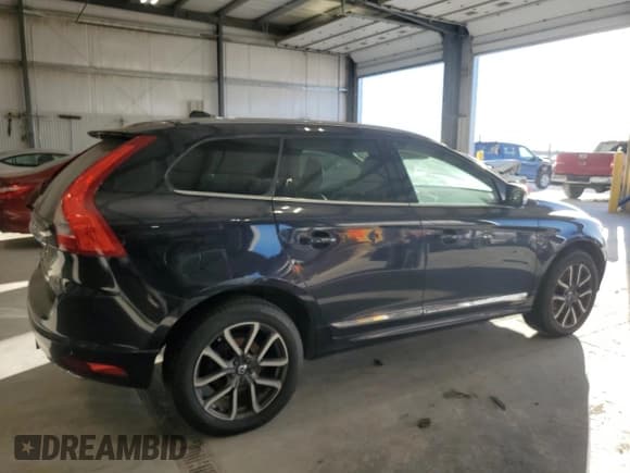 ✅ 2016 Volvo XC60 T5 Platinum • VIN: YV4612RM4G2867129 • Lot: 89442325. Wystawiony na Copart z przebiegiem Nie podano. Bezpłatny archiwum sprzedaży aukcyjnych z USA i szczegółowy raport historii pojazdu na DreamBid. Zdjęcie 3.