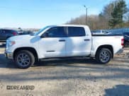 ✅ 2016 Toyota Tundra SR5 • VIN: 5TFEM5F1XGX106268 • Lot: 41674496. Listed on IAAI with 118,091 mi. Free auction sales archive from the USA and detailed vehicle history report at DreamBid. Image 15.