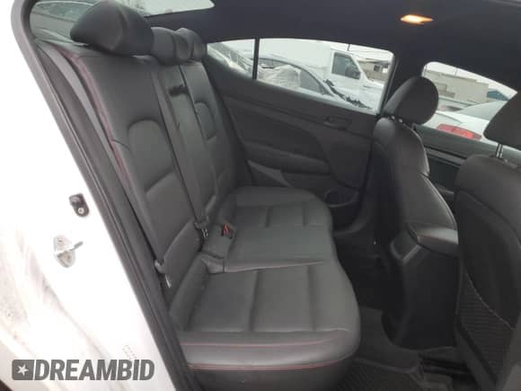 2018 Hyundai Elantra Sport с VIN KMHD04LB3JU558792, выставлен на аукционе Copart как лот 43164145 с пробегом 127 294 миль миль и Списание • Salvage title. История ставок и продаж доступна на DreamBid. Изображение 10.