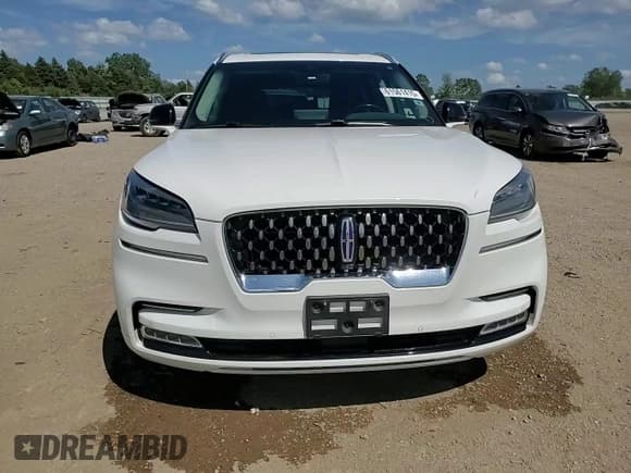 ✅ 2020 Lincoln Aviator Grand Touring • VIN: 5LMYJ8XYXLGL19582 • Lot: 61561415. Wystawiony na Copart z przebiegiem 80 805 mil. Bezpłatny archiwum sprzedaży aukcyjnych z USA i szczegółowy raport historii pojazdu na DreamBid. Zdjęcie 14.