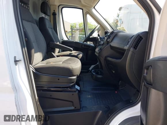 ✅ 2017 Ram ProMaster Cargo • VIN: 3C6TRVAG1HE531777 • Lot: 42440062. Listed on IAAI with 123,298 mi. Free auction sales archive from the USA and detailed vehicle history report at DreamBid. Image 5.
