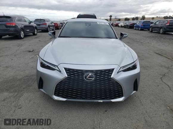 ✅ 2022 Lexus IS 300 • VIN: JTHAA1D22N5121186 • Lot: 82211005. Listed on Copart with 39,881 mi. Free auction sales archive from the USA and detailed vehicle history report at DreamBid. Image 5.