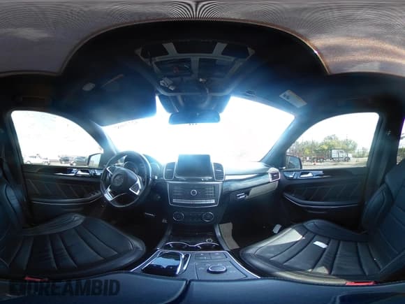 ✅ 2017 Mercedes-Benz GLS 63 AMG • VIN: 4JGDF7FE0HA787335 • Lot: 42229987. Wystawiony na IAAI z przebiegiem 90 362 mil. Bezpłatny archiwum sprzedaży aukcyjnych z USA i szczegółowy raport historii pojazdu na DreamBid. Zdjęcie 18.