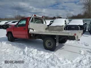 1999 Chevrolet Silverado 2500 z VIN 1GCGC24R2XF008358, wystawiony jako Copart lot #44336295 z przebiegiem 234 843 mil mil oraz Czysty tytuł • Clean title. Historia ofert i sprzedaży dostępna na DreamBid. Obrazek 2.