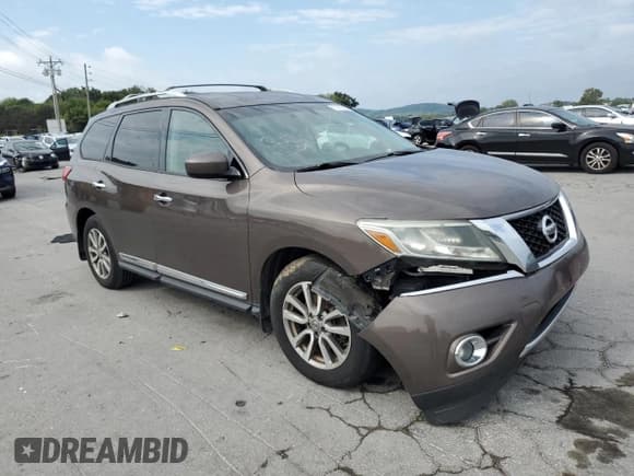✅ 2015 Nissan Pathfinder Platinum • VIN: 5N1AR2MN5FC717122 • Lot: 71411965. Wystawiony na Copart z przebiegiem 215 470 mil. Bezpłatny archiwum sprzedaży aukcyjnych z USA i szczegółowy raport historii pojazdu na DreamBid. Zdjęcie 4.