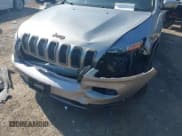 ✅ 2016 Jeep Cherokee 75th Anniversary • VIN: 1C4PJLCB5GW287420 • Lot: 41984043. Listed on IAAI with 145,577 mi. Free auction sales archive from the USA and detailed vehicle history report at DreamBid. Image 6.