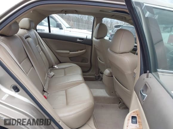 ✅ 2003 Honda Accord EX • VIN: 1HGCM56673A049559 • Лот: 41676358. Опубликован ранее на IAAI с пробегом 293 383 миль. Бесплатный доступ к архиву аукционных продаж из США и подробный отчёт об истории автомобиля на DreamBid. Изображение 8.