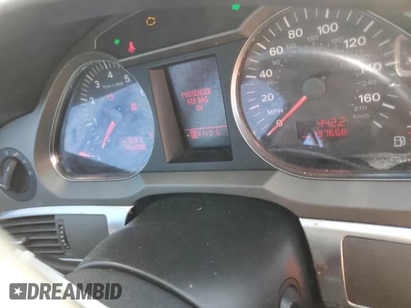 ✅ 2006 Audi A6 • VIN: WAUAH94F46N174971 • Лот: 86696554. Опубликован ранее на Copart с пробегом 137 668 миль. Бесплатный доступ к архиву аукционных продаж из США и подробный отчёт об истории автомобиля на DreamBid. Изображение 9.