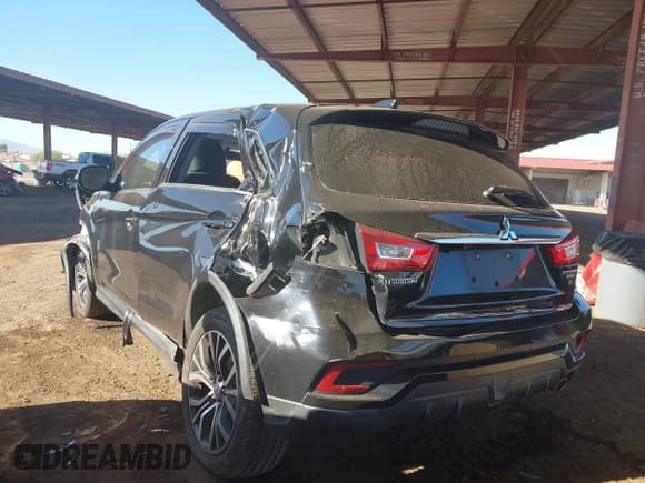 ✅ 2019 Mitsubishi Outlander SE • VIN: JA4AP4AU6KU029744 • Lot: 41010837. Wystawiony na IAAI z przebiegiem 92 189 mil. Bezpłatny archiwum sprzedaży aukcyjnych z USA i szczegółowy raport historii pojazdu na DreamBid. Zdjęcie 3.