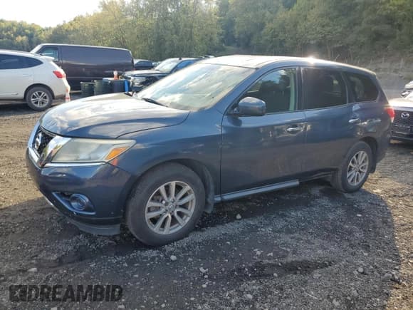 ✅ 2014 Nissan Pathfinder S • VIN: 5N1AR2MM7EC717600 • Lot: 83887535. Listed on Copart with 194,708 mi. Free auction sales archive from the USA and detailed vehicle history report at DreamBid. Image 1.