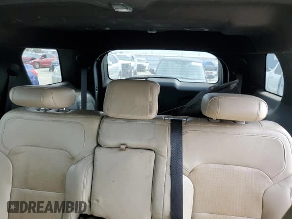 ✅ 2018 Ford Explorer Limited • VIN: 1FM5K8F84JGB57952 • Lot: 81276275. Wystawiony na Copart z przebiegiem 154 818 mil. Bezpłatny archiwum sprzedaży aukcyjnych z USA i szczegółowy raport historii pojazdu na DreamBid. Zdjęcie 10.