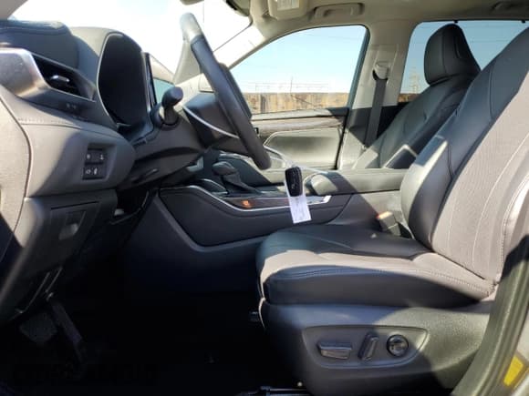 ✅ 2023 Toyota Highlander Hybrid Limited • VIN: 5TDXBRCH3PS576462 • Lot: 87033335. Listed on Copart with 32,294 mi. Free auction sales archive from the USA and detailed vehicle history report at DreamBid. Image 7.