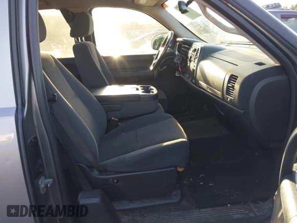 ✅ 2007 Chevrolet Silverado 1500 1LT • VIN: 2GCEC19J871568090 • Lot: 43464576. Listed on IAAI with 218,424 mi. Free auction sales archive from the USA and detailed vehicle history report at DreamBid. Image 5.