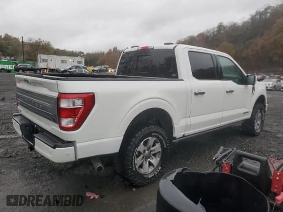 ✅ 2023 Ford F-150 XL • VIN: 1FTFW1ED5PFB87110 • Lot: 90825085. Wystawiony na Copart z przebiegiem 28 717 mil. Bezpłatny archiwum sprzedaży aukcyjnych z USA i szczegółowy raport historii pojazdu na DreamBid. Zdjęcie 3.
