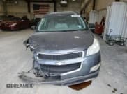 ✅ 2012 Chevrolet Traverse LS • VIN: 1GNKVFED7CJ419879 • Lot: 70472845. Wystawiony na Copart z przebiegiem 118 384 mil. Bezpłatny archiwum sprzedaży aukcyjnych z USA i szczegółowy raport historii pojazdu na DreamBid. Zdjęcie 5.