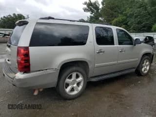 ✅ 2008 Chevrolet Suburban LTZ • VIN: 3GNFK16398G150750 • Lot: 70668964. Wystawiony na Copart z przebiegiem 281 440 mil. Bezpłatny archiwum sprzedaży aukcyjnych z USA i szczegółowy raport historii pojazdu na DreamBid. Zdjęcie 3.