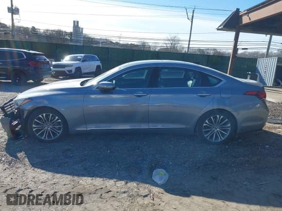 ✅ 2016 Hyundai Genesis 3.8L • VIN: KMHGN4JE3GU137577 • Lot: 41599851. Wystawiony na IAAI z przebiegiem 158 011 mil. Bezpłatny archiwum sprzedaży aukcyjnych z USA i szczegółowy raport historii pojazdu na DreamBid. Zdjęcie 14.