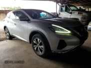 ✅ 2023 Nissan Murano S • VIN: 5N1AZ2AJ6PC107264 • Lot: 52652415. Wystawiony na Copart z przebiegiem 34 431 mil. Bezpłatny archiwum sprzedaży aukcyjnych z USA i szczegółowy raport historii pojazdu na DreamBid. Zdjęcie 4.