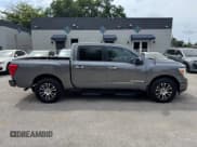✅ 2021 Nissan Titan SV • VIN: 1N6AA1EF2MN509484 • Lot: 50758485. Wystawiony na Copart z przebiegiem 33 195 mil. Bezpłatny archiwum sprzedaży aukcyjnych z USA i szczegółowy raport historii pojazdu na DreamBid. Zdjęcie 13.