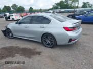 ✅ 2019 BMW 3 Series 330i xDrive • VIN: WBA5R7C52KFH27927 • Лот: 42763665. Опубликован ранее на IAAI с пробегом 51 042 миль. Бесплатный доступ к архиву аукционных продаж из США и подробный отчёт об истории автомобиля на DreamBid. Изображение 3.