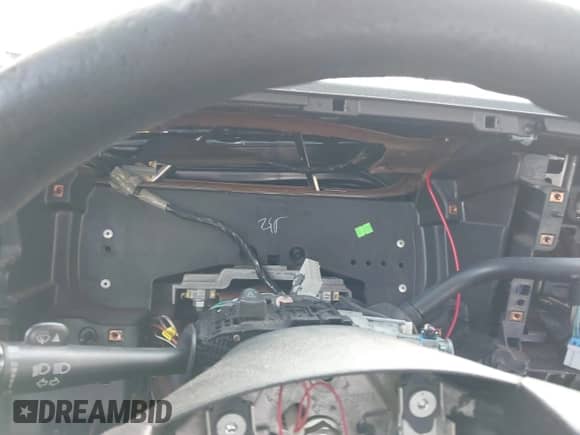 ✅ 2006 Chevrolet Silverado 1500 LS • VIN: 2GCEC13V161225437 • Lot: 43364401. Wystawiony na IAAI z przebiegiem Nie podano mil. Skorzystaj z bezpłatnego archiwum sprzedaży aukcyjnych z USA i zobacz szczegółowy raport historii pojazdu na DreamBid. Zdjęcie 7.