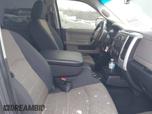 ✅ 2010 Dodge 1500 SLT • VIN: 1D7RV1CT0AS207424 • Lot: 41307468. Wystawiony na IAAI z przebiegiem 174 539 mil. Bezpłatny archiwum sprzedaży aukcyjnych z USA i szczegółowy raport historii pojazdu na DreamBid. Zdjęcie 5.