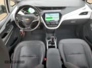 ✅ 2018 Chevrolet Bolt EV Premier • VIN: 1G1FX6S07J4116448 • Lot: 59465074. Wystawiony na Copart z przebiegiem 43 911 mil. Bezpłatny archiwum sprzedaży aukcyjnych z USA i szczegółowy raport historii pojazdu na DreamBid. Zdjęcie 8.