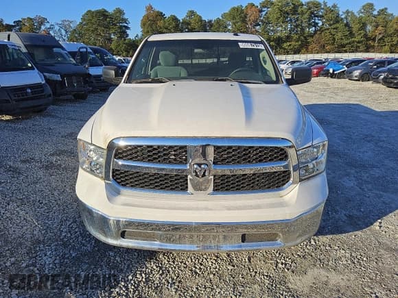 ✅ 2019 Ram 1500 Tradesman • VIN: 3C6JR6DT9KG506868 • Lot: 90087515. Wystawiony na Copart z przebiegiem 1 479 mil. Bezpłatny archiwum sprzedaży aukcyjnych z USA i szczegółowy raport historii pojazdu na DreamBid. Zdjęcie 5.