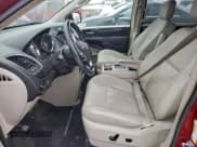 ✅ 2015 Chrysler Town & Country Touring • VIN: 2C4RC1BG6FR561817 • Лот: 94130165. Опубликован ранее на Copart с пробегом 148 270 миль. Бесплатный доступ к архиву аукционных продаж из США и подробный отчёт об истории автомобиля на DreamBid. Изображение 7.