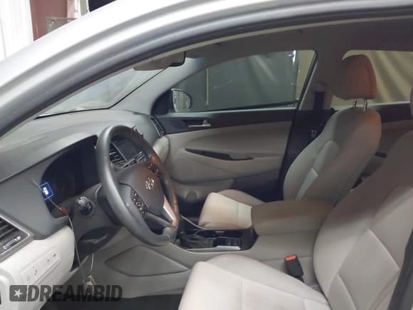 ✅ 2017 Hyundai Tucson Night Edition • VIN: KM8J33A29HU390500 • Lot: 43692264. Listed on IAAI with 60,787 mi. Free auction sales archive from the USA and detailed vehicle history report at DreamBid. Image 5.