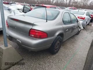 ✅ 1998 Plymouth Breeze • VIN: 1P3EJ46X2WN265075 • Lot: 41724676. Wystawiony na IAAI z przebiegiem 223 329 mil. Bezpłatny archiwum sprzedaży aukcyjnych z USA i szczegółowy raport historii pojazdu na DreamBid. Zdjęcie 4.