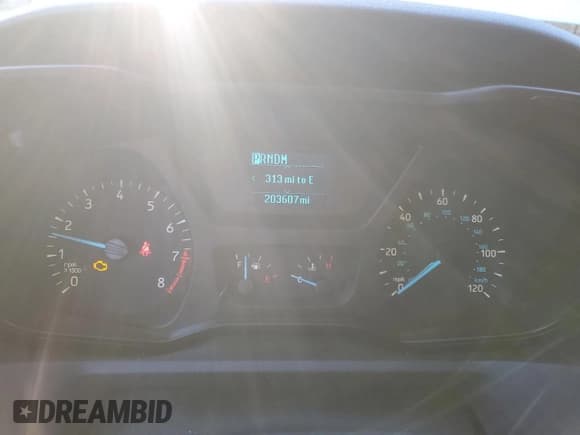 ✅ 2017 Ford Transit XL • VIN: 1FBZX2ZM0HKB14380 • Lot: 47035945. Wystawiony na Copart z przebiegiem 203 607 mil. Bezpłatny archiwum sprzedaży aukcyjnych z USA i szczegółowy raport historii pojazdu na DreamBid. Zdjęcie 9.