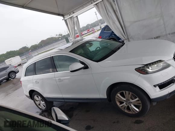 ✅ 2010 Audi Q7 Premium Plus • VIN: WA1LYAFE6AD007604 • Lot: 41955633. Listed on IAAI with 240,433 mi. Free auction sales archive from the USA and detailed vehicle history report at DreamBid. Image 13.