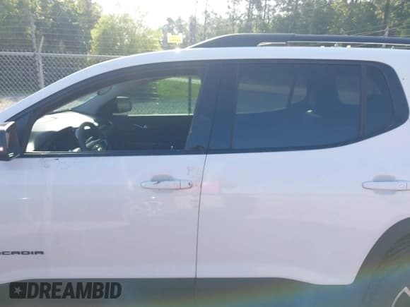 ✅ 2021 GMC Acadia SLE • VIN: 1GKKNKLA4MZ175268 • Lot: 42542444. Listed on IAAI with 65,098 mi. Free auction sales archive from the USA and detailed vehicle history report at DreamBid. Image 14.