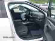 2021 Chevrolet Blazer LT z VIN 3GNKBHR40MS577432, wystawiony jako IAAI lot #42388880 z przebiegiem 35 438 mil mil oraz . Historia ofert i sprzedaży dostępna na DreamBid. Obrazek 5.