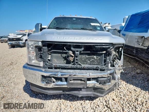 ✅ 2017 Ford F-250 Lariat • VIN: 1FT7W2BT9HEE94115 • Lot: 91843665. Listed on Copart with Not provided. Free auction sales archive from the USA and detailed vehicle history report at DreamBid. Image 5.