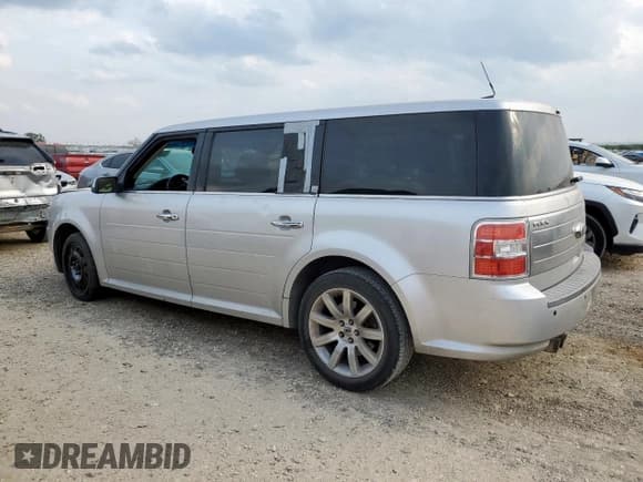 ✅ 2011 Ford Flex Limited • VIN: 2FMGK5DC4BBD00258 • Lot: 93067925. Wystawiony na Copart z przebiegiem Nie podano. Bezpłatny archiwum sprzedaży aukcyjnych z USA i szczegółowy raport historii pojazdu na DreamBid. Zdjęcie 2.