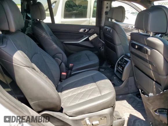 ✅ 2024 BMW X7 xDrive40i • VIN: 5UX23EM09R9T59331 • Lot: 71058545. Listed on Copart with 25,096 mi. Free auction sales archive from the USA and detailed vehicle history report at DreamBid. Image 10.