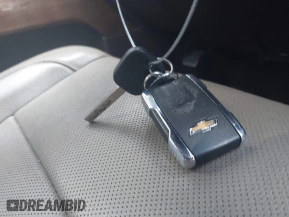 ✅ 2018 Chevrolet Silverado 1500 LTZ • VIN: 3GCUKSEC8JG100483 • Lot: 42757544. Wystawiony na IAAI z przebiegiem 88 136 mil. Bezpłatny archiwum sprzedaży aukcyjnych z USA i szczegółowy raport historii pojazdu na DreamBid. Zdjęcie 11.