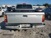 ✅ 2004 Toyota Tacoma PreRunner • VIN: 5TEGM92N64Z392925 • Lot: 71881215. Wystawiony na Copart z przebiegiem 234 909 mil. Bezpłatny archiwum sprzedaży aukcyjnych z USA i szczegółowy raport historii pojazdu na DreamBid. Zdjęcie 6.