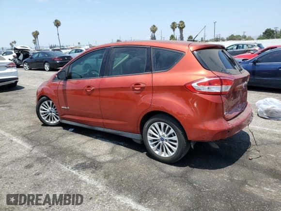 ✅ 2018 Ford C-Max SE • VIN: 1FADP5AUXJL103220 • Lot: 65295285. Wystawiony na Copart z przebiegiem 124 346 mil. Bezpłatny archiwum sprzedaży aukcyjnych z USA i szczegółowy raport historii pojazdu na DreamBid. Zdjęcie 2.