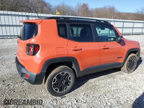 ✅ 2017 Jeep Renegade Trailhawk • VIN: ZACCJBCB0HPE90609 • Lot: 85801074. Listed on Copart with 136,187 mi. Free auction sales archive from the USA and detailed vehicle history report at DreamBid. Image 3.