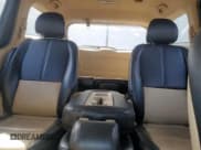 ✅ 2019 Kia Sedona LX • VIN: KNDMB5C1XK6551114 • Lot: 87312665. Wystawiony na Copart z przebiegiem 42 073 mil. Bezpłatny archiwum sprzedaży aukcyjnych z USA i szczegółowy raport historii pojazdu na DreamBid. Zdjęcie 10.