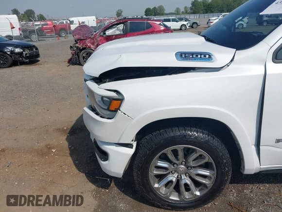 ✅ 2022 Ram 1500 Laramie • VIN: 1C6SRFJT9NN122819 • Lot: 43256952. Wystawiony na IAAI z przebiegiem 52 783 mil. Bezpłatny archiwum sprzedaży aukcyjnych z USA i szczegółowy raport historii pojazdu na DreamBid. Zdjęcie 19.