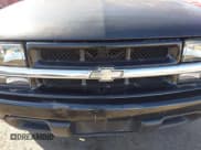 ✅ 2003 Chevrolet Blazer Xtreme • VIN: 1GNCS18XX3K108303 • Lot: 43593593. Wystawiony na IAAI z przebiegiem 135 383 mil. Bezpłatny archiwum sprzedaży aukcyjnych z USA i szczegółowy raport historii pojazdu na DreamBid. Zdjęcie 6.