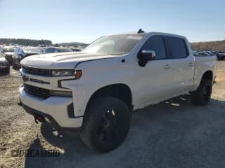 ✅ 2019 Chevrolet Silverado 1500 RST • VIN: 3GCUYEEDXKG104609 • Lot: 82207585. Wystawiony na Copart z przebiegiem 142 831 mil. Bezpłatny archiwum sprzedaży aukcyjnych z USA i szczegółowy raport historii pojazdu na DreamBid. Zdjęcie 1.