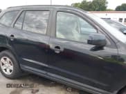 ✅ 2009 Hyundai Santa Fe GLS • VIN: 5NMSG13D29H322340 • Lot: 43335825. Listed on IAAI with 306,617 mi. Free auction sales archive from the USA and detailed vehicle history report at DreamBid. Image 13.